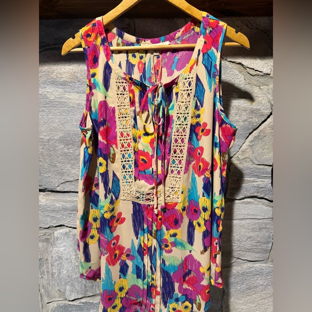 Floral Sleeveless Top with Lace Detail
